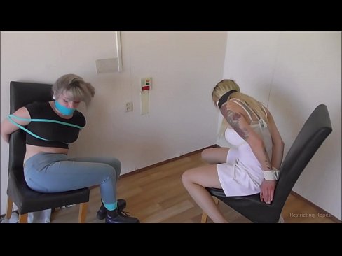 ❤️ E varur / e lidhur dhe e gojës / vajzë në ankth Porno ruse tek ne sq.28films.ru ❤