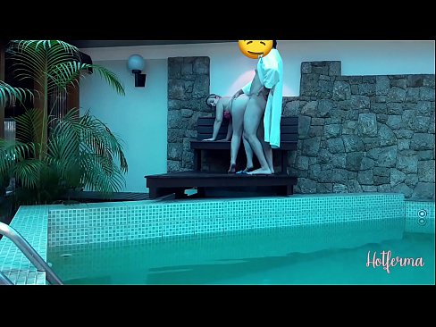 ❤️ Bosi fton shërbëtoren në pishinë, por nuk mundi t'i rezistonte një nxehtësie Porno ruse tek ne sq.28films.ru ❤